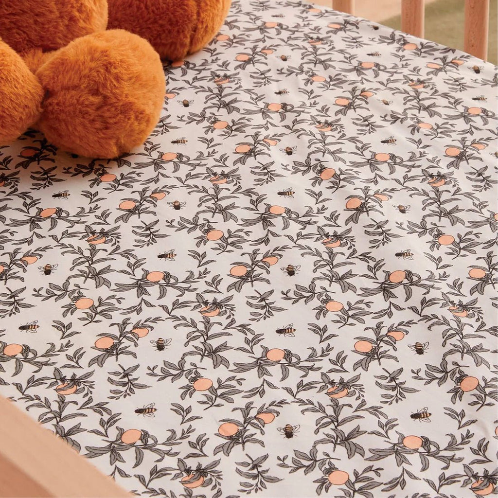 Perlimpinpin Cotton Muslin Fitted Sheet - Honeybees by Solange Pilote - The Mini Branch